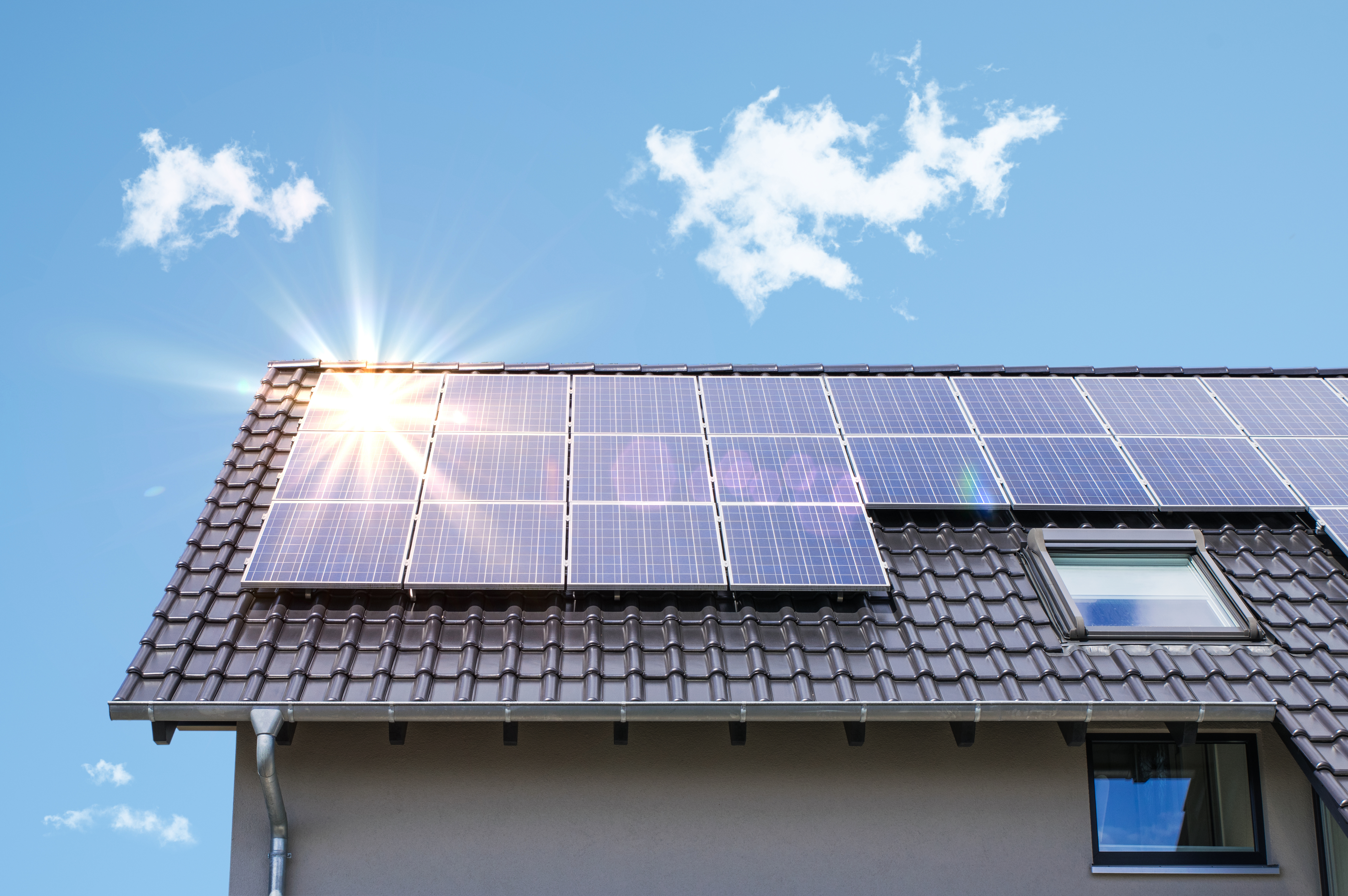 Solar ROI: How to Calculate Solar Panel Costs and Savings