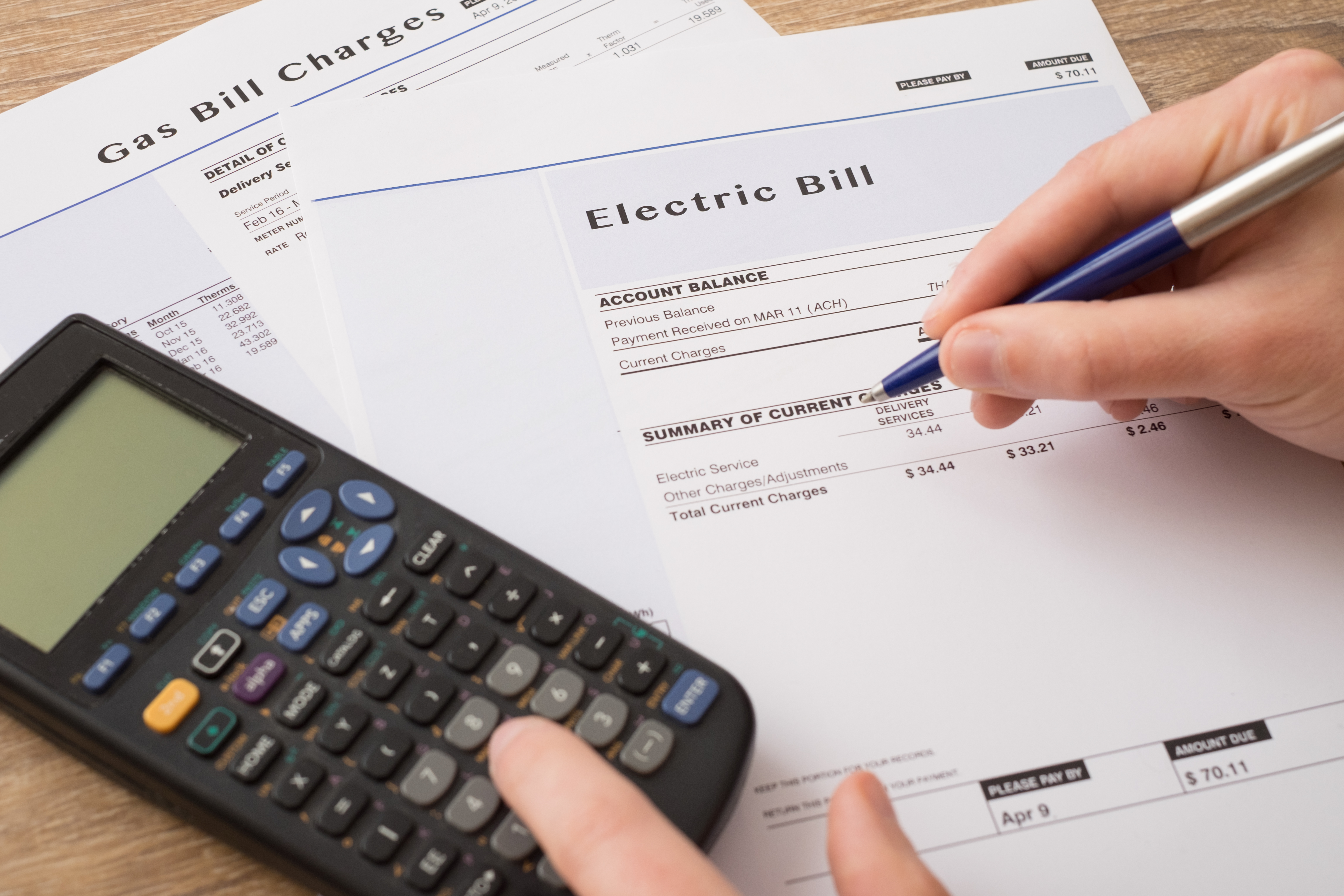 7 Tips on How to Lower Your Electric Bill at Home